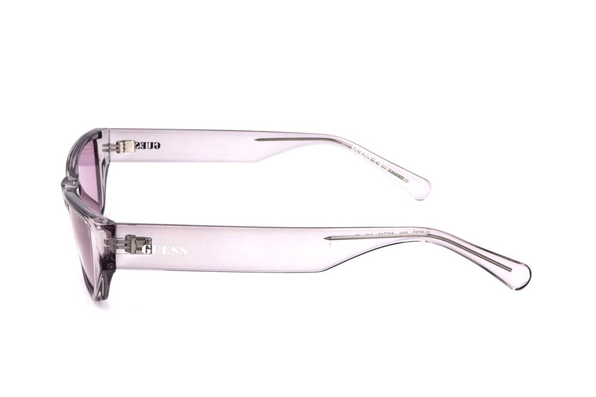 Guess GU8232 — Sunglasses Rectangular - Image 3