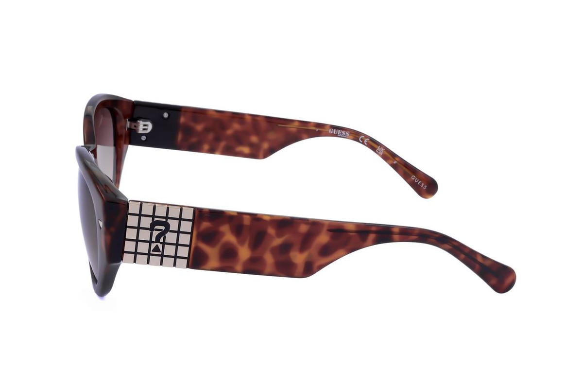 Guess GU8241 — Sunglasses - Image 3