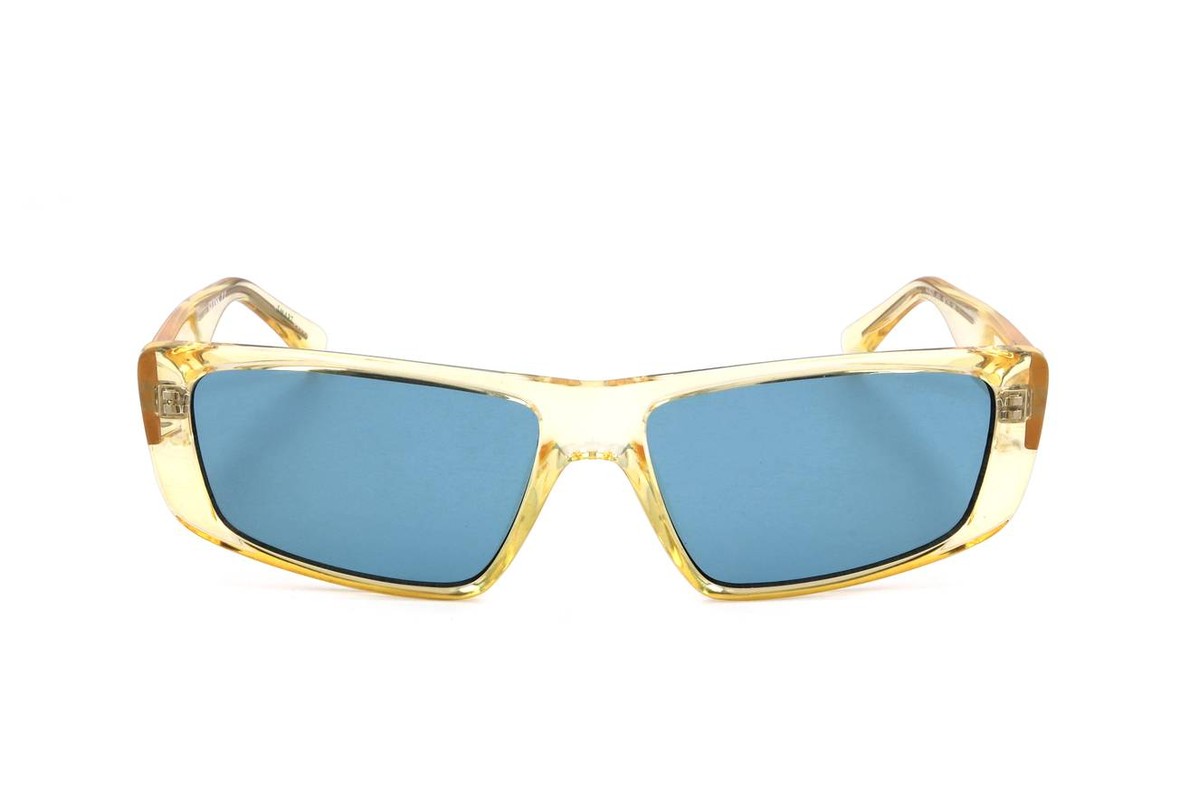 Guess GU8231 — Sunglasses Rectangular - Image 2